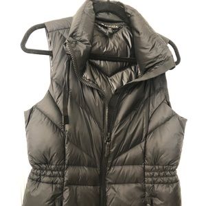 Athleta puffer vest. NWOT size S
